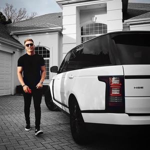 Meet your Posher, Alexander